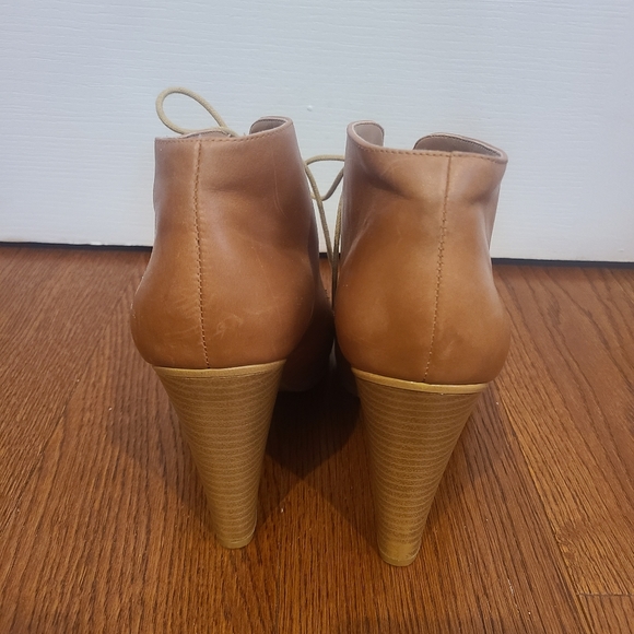 New Loft Shirlie open toe bootie, size 9, tan color, not in original box - Picture 4 of 9